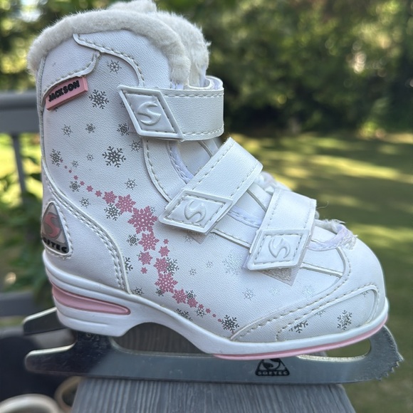 Jackson Softec Girls Figure Ice Skates (Size: 8J)(EUC) - Picture 1 of 9